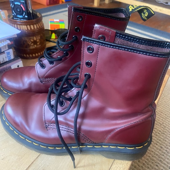 Dr. Martens 1460 SMOOTH LEATHER LACE UP BOOTS - Picture 8 of 14